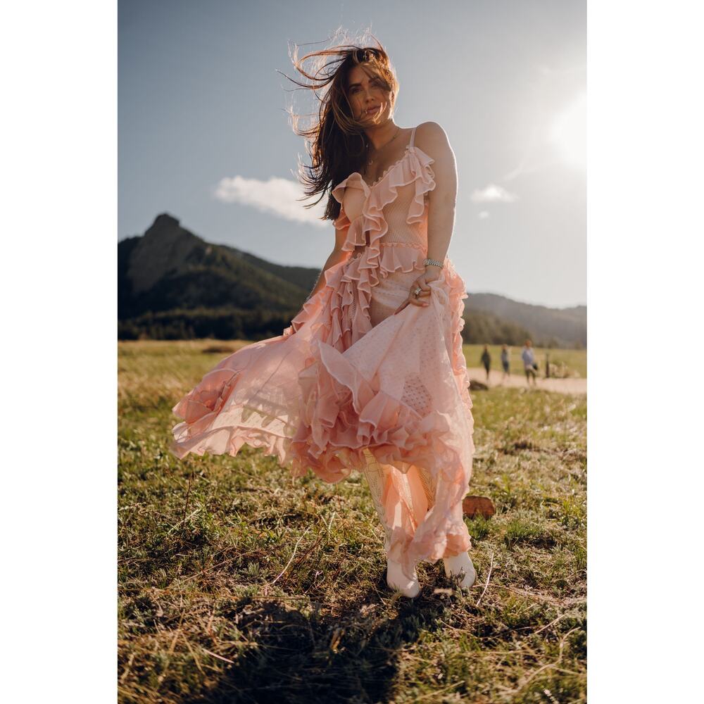 Alexander McQueen 2018  Runway Blush Asymmetrical Ruffle Silk-Organza Gown S/M